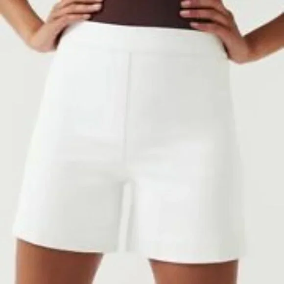 Spanx On-the-Go 6” Shorts with Ultimate Opacity Technology-Classic White, S